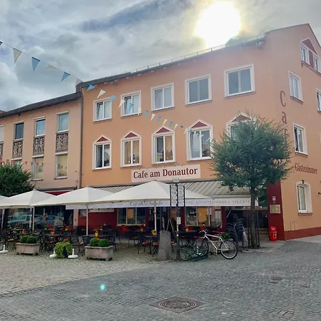 Πανσιόν Cafe Am Donautor